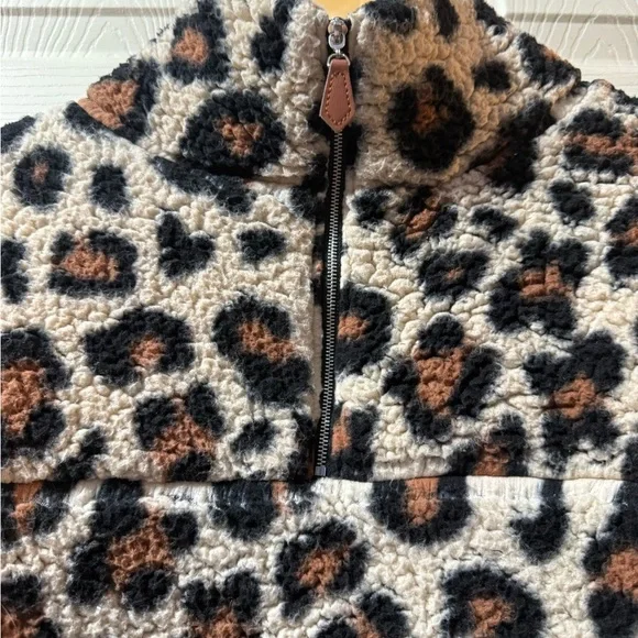 Haptics Sherpa women’s sweater animal print size small - Picture 14 of 14